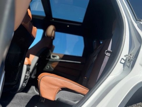 Used 2019 Jeep Grand Cherokee Summit AWD/4WD image 21
