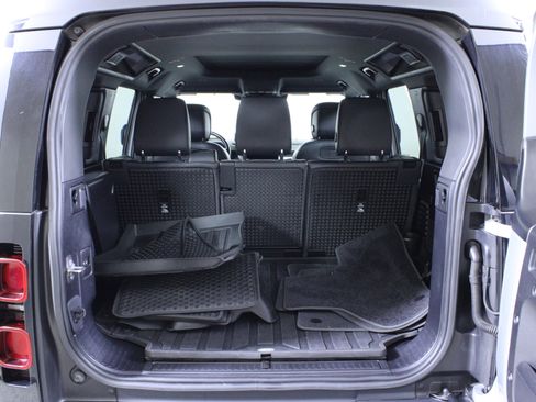 Used 2021 Land Rover Defender 110 X-Dynamic HSE image 11