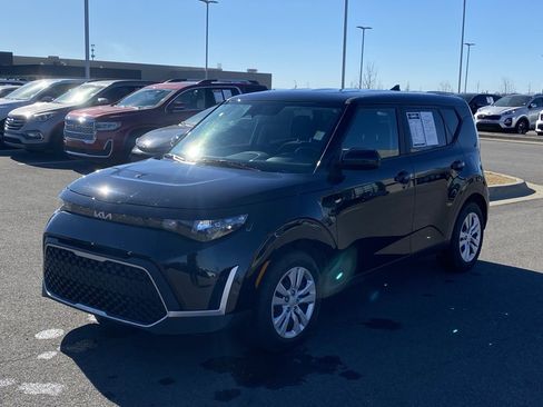 Certified 2023 Kia Soul LX image 3