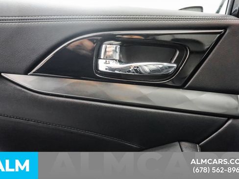 Used 2023 Nissan Maxima SL FWD image 55