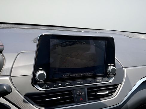 Certified 2025 Nissan Altima 2.5 SR FWD image 13