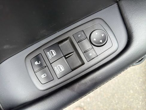 Used 2022 Dodge Challenger R/T Scat Pack RWD image 15