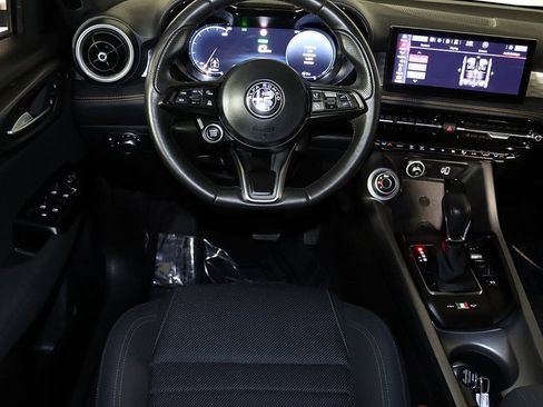 Used 2024 Alfa Romeo Tonale Ti image 3