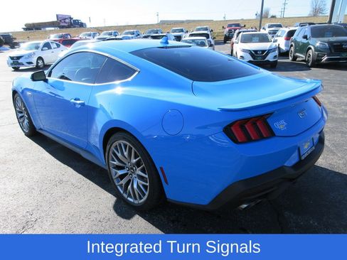 Used 2025 Ford Mustang GT Premium image 3