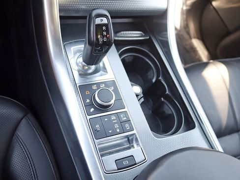 Used 2017 Land Rover Range Rover Sport HSE Dynamic image 30