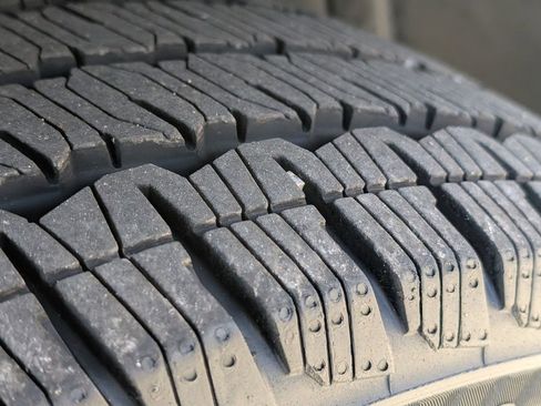 Used 2023 Ford E-Transit image 21