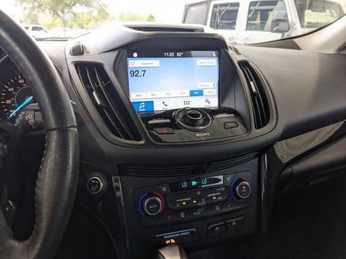 Used 2017 Ford Escape Titanium FWD image 10