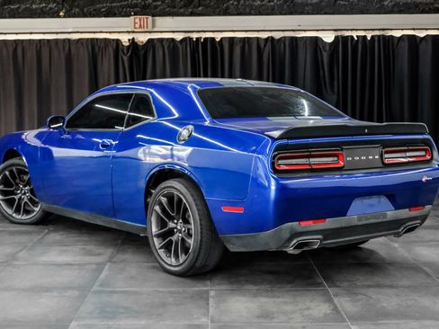 Used 2019 Dodge Challenger SXT w/ Blacktop Package RWD image 12