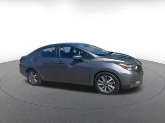 Used 2025 Nissan Versa SV video 2