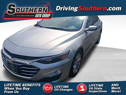 Used 2020 Chevrolet Malibu LT FWD image 1
