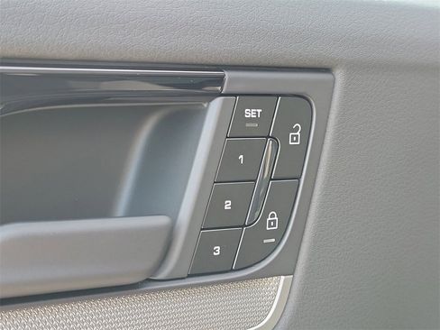 New 2026 Porsche Cayenne GTS image 25