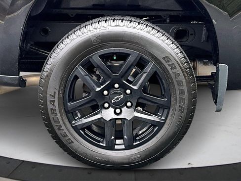 Used 2024 Chevrolet Silverado 1500 Custom image 34