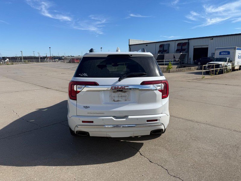 Used 2022 GMC Acadia Denali w/ Denali Ultimate Package FWD image 6