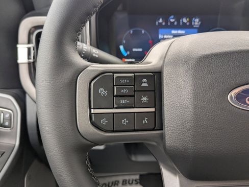 New 2026 Ford F250 Lariat w/ Black Appearance Package image 19