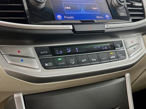Used 2015 Honda Accord EX-L image 23
