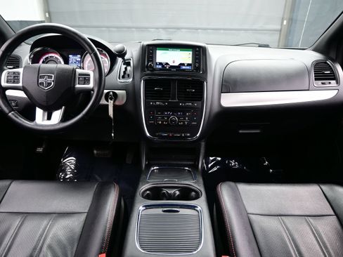 Used 2017 Dodge Grand Caravan GT FWD image 19