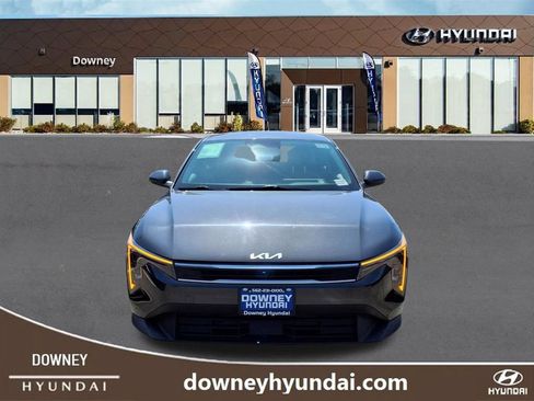 Used 2025 Kia K4 FWD image 2