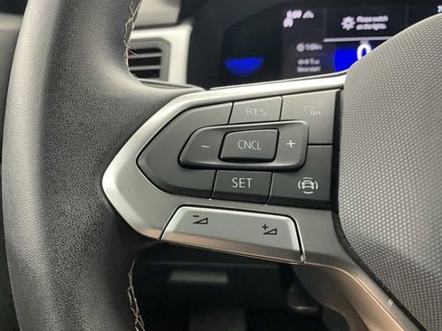 Used 2022 Volkswagen Atlas Cross Sport SE image 17