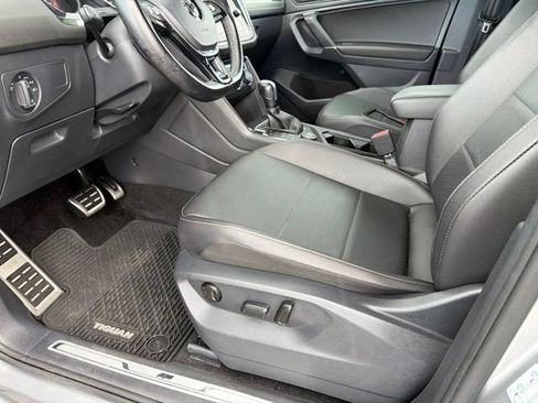 Used 2020 Volkswagen Tiguan SE R-Line w/ 3rd Row Seat Package AWD/4WD image 41