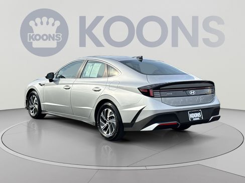 Certified 2026 Hyundai Sonata Blue FWD image 4