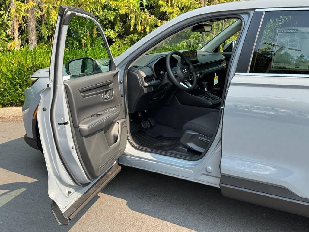 Used 2026 Honda CR-V LX image 7