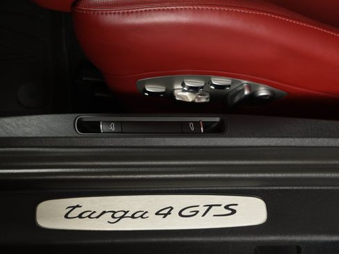 Used 2018 Porsche 911 Targa 4 GTS AWD/4WD image 28