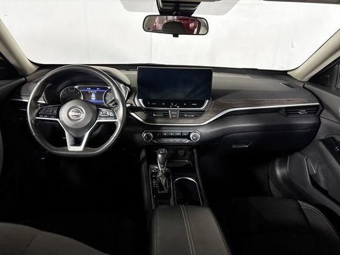 Used 2023 Nissan Altima 2.5 SV w/ SV Premium Package FWD image 12