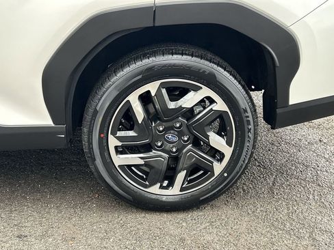 Certified 2025 Subaru Forester Premium image 11