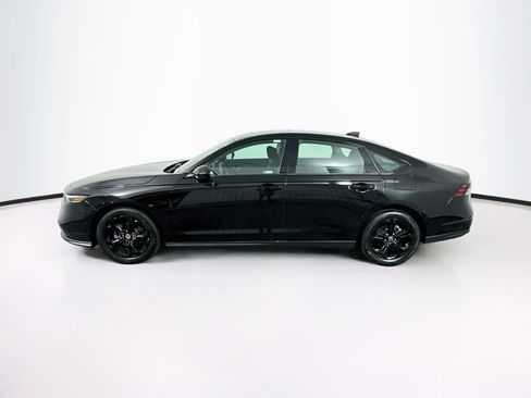 Used 2025 Honda Accord SE image 4
