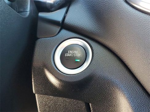 Used 2022 Chevrolet Equinox LT image 23