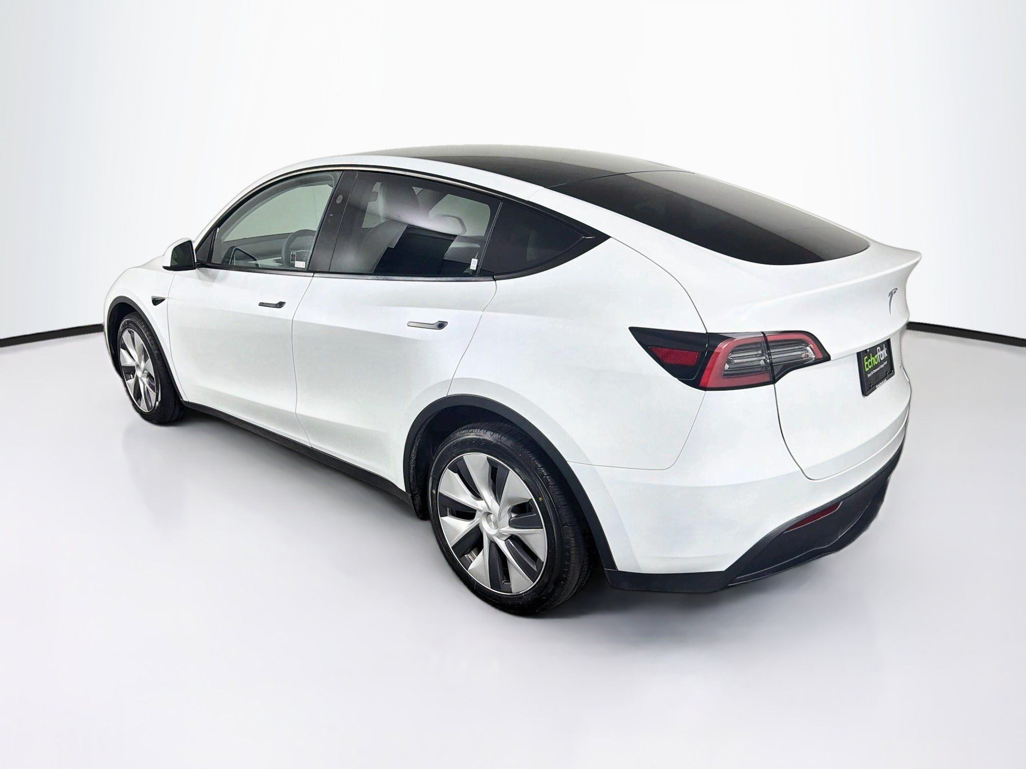 Used 2023 Tesla Model Y Long Range AWD/4WD image 5