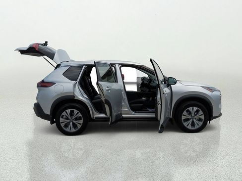 Used 2022 Nissan Rogue SV FWD image 16