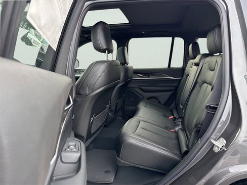 New 2025 Jeep Grand Cherokee Limited image 20