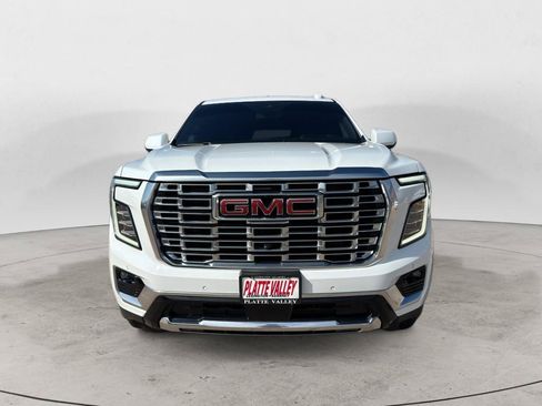 Used 2025 GMC Yukon XL Denali AWD/4WD image 2
