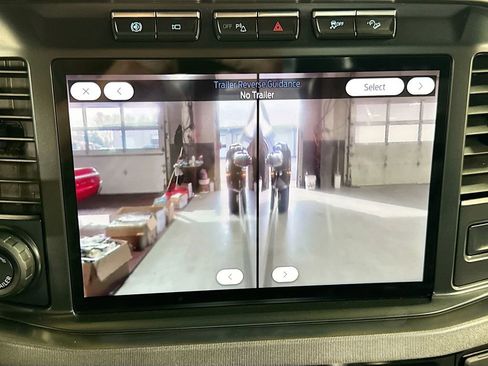 Used 2024 Ford F450 Platinum w/ FX4 Off-Road Package image 28