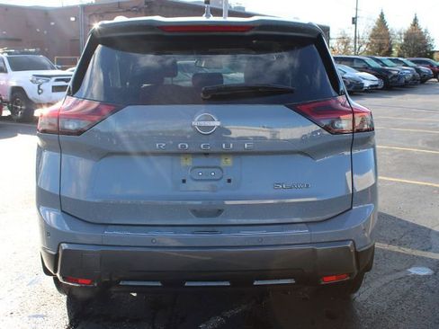 Used 2025 Nissan Rogue SL w/ SL Premium Package image 6