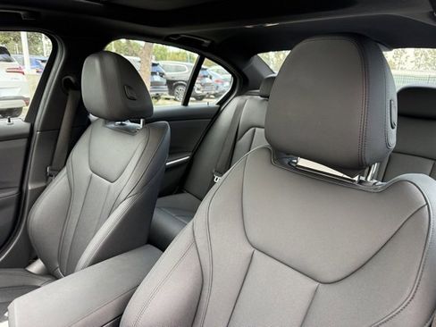 Used 2021 BMW 330i Sedan w/ Driving Assistance Package image 21