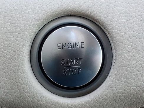 Used 2017 Mercedes-Benz S 550 Cabriolet image 17