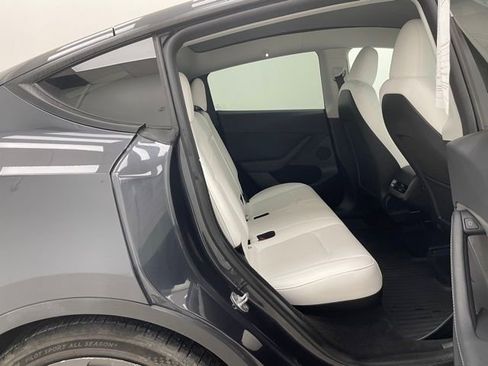 Used 2024 Tesla Model Y Performance image 13