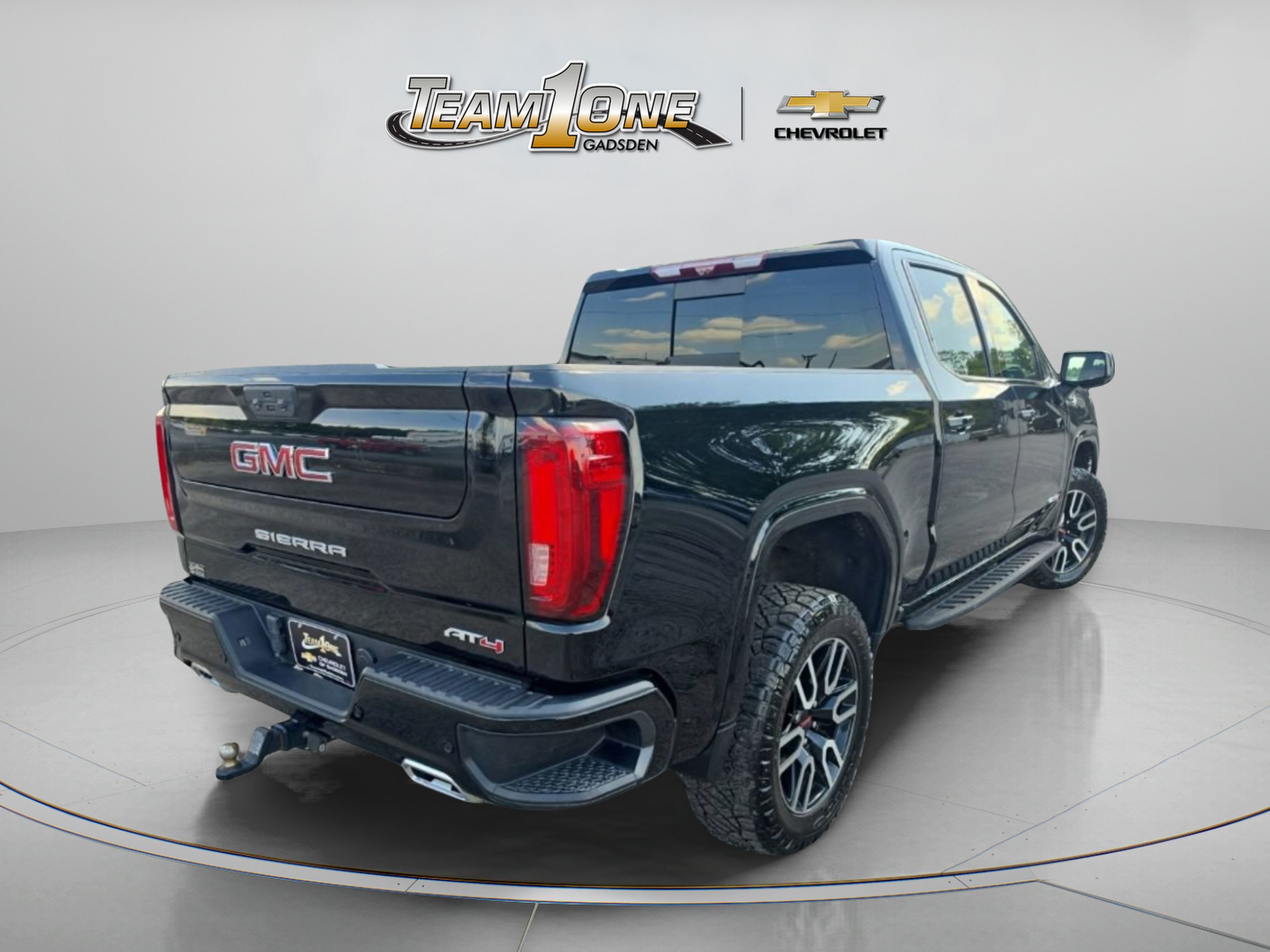 Used 2023 GMC Sierra 1500 AT4 w/ AT4 Premium Package AWD/4WD image 8