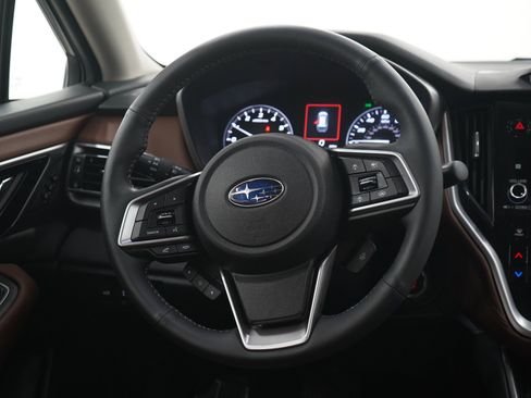 Used 2022 Subaru Outback Touring AWD/4WD image 17