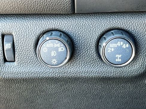 Used 2021 Chevrolet Colorado LT w/ LT Convenience Package image 10