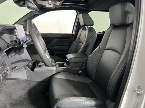 Used 2024 Toyota Tacoma Limited image 22