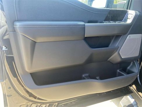 New 2026 Ford F250 Lariat w/ Black Appearance Package image 12