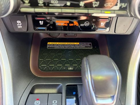 Certified 2021 Toyota RAV4 Limited AWD/4WD image 27