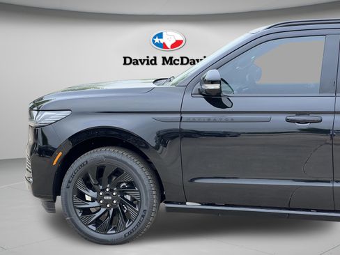 New 2026 Lincoln Navigator L Reserve w/ Jet Appearance Package AWD/4WD image 30