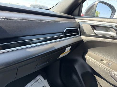 Used 2024 Mitsubishi Outlander SEL Black Edition FWD image 25