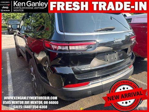 Certified 2023 Jeep Grand Cherokee L Limited w/ Luxury Tech Group II AWD/4WD image 8