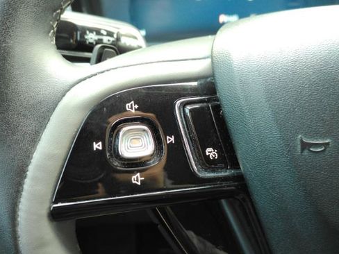 Used 2025 Lincoln Corsair FWD w/ Equipment Group 101A image 38