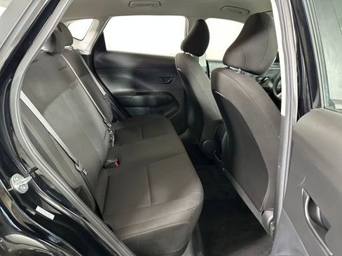 Used 2025 Hyundai Kona SE image 27